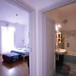 Casa Di Charme In Centro 8 Posti Letto, 2 Bagni Turín
